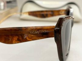 Picture of Valentino Sunglasses _SKUfw56704006fw